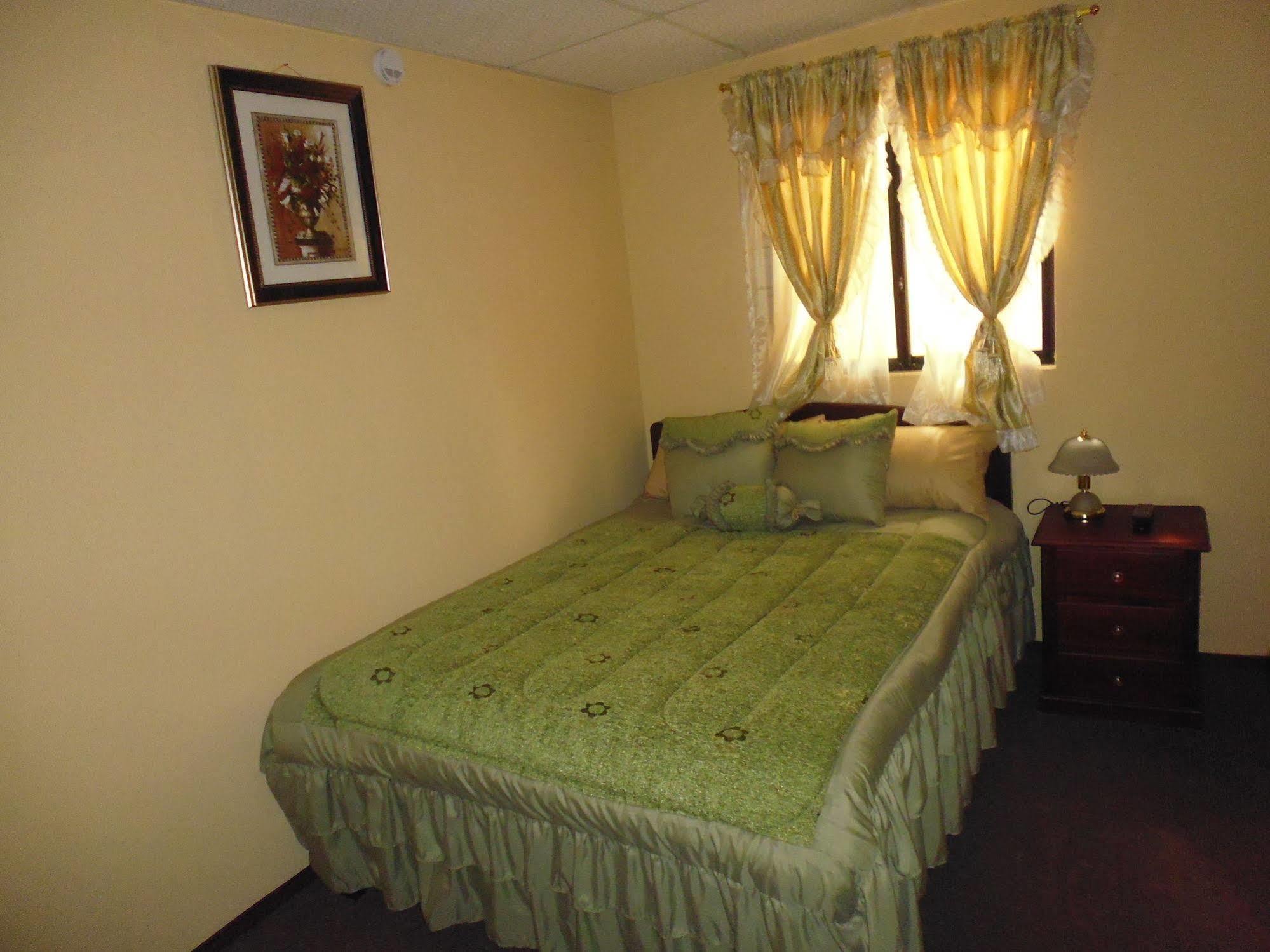 Hotel Residencial El Viajero Tababela Dış mekan fotoğraf